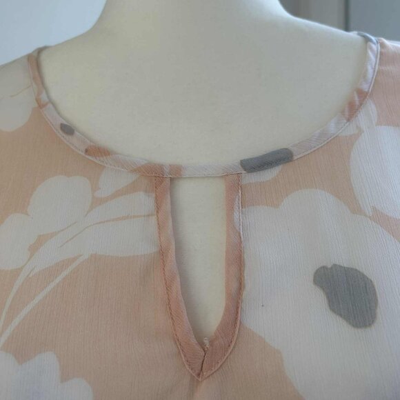 Banana Republic Blush/Ivory Sheer Floral Chiffon Blouse with 3/4 Sleeve - US S - Picture 7 of 8